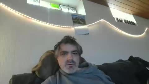 Peter online show from March 8, 2:54 pm