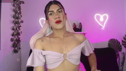 Snapshot of tefy_bratz chatting on February 4, 4:37 am tefy_bratz online show from February 4, 4:37 am