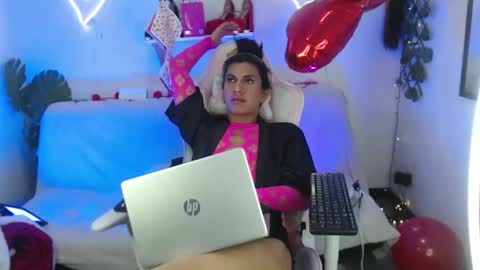 Snapshot of tefy_bratz chatting on February 23, 12:51 am tefy_bratz online show from February 23, 12:51 am