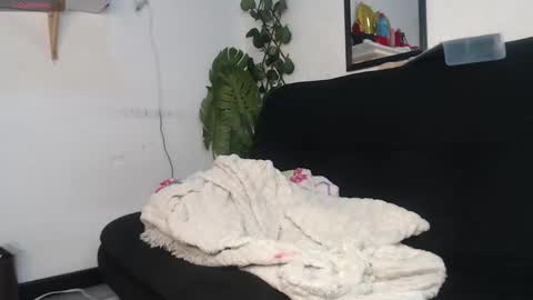 Snapshot of tefy_bratz chatting on September 20, 12:17 pm tefy_bratz online show from September 20, 12:17 pm