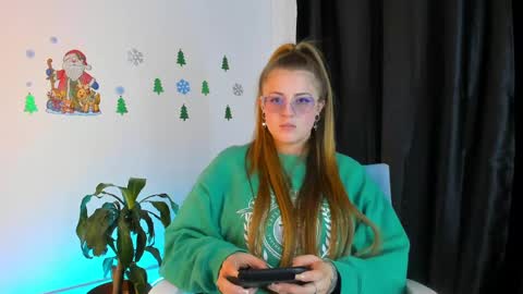 tekila__ online show from December 11, 8:28 pm