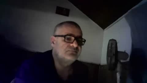 Snapshot of telecommandedu26 chatting on December 12, 11:29 am telecommandedu26 online show from December 12, 11:29 am