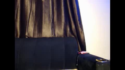 Snapshot of tempting_vibe chatting on June 3, 6:46 pm tempting_vibe online show from June 3, 6:46 pm