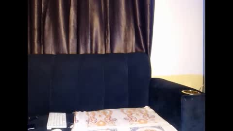 Snapshot of tempting_vibe chatting on June 6, 5:06 pm tempting_vibe online show from June 6, 5:06 pm