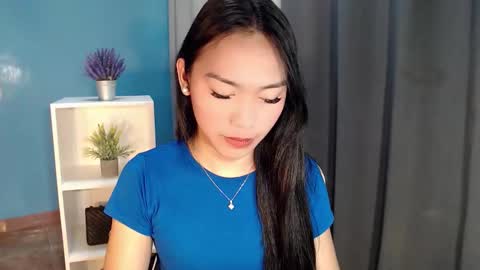 Snapshot of temptmebabyx chatting on April 21, 11:07 pm YOGIRL MAXINE online show from April 21, 11:07 pm
