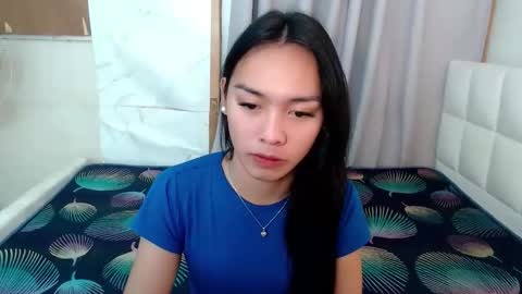 Snapshot of temptmebabyx chatting on April 28, 5:01 am YOGIRL MAXINE online show from April 28, 5:01 am