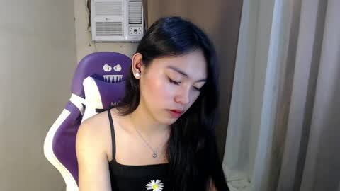 Snapshot of temptmebabyx chatting on July 23, 5:16 am YOGIRL MAXINE online show from July 23, 5:16 am