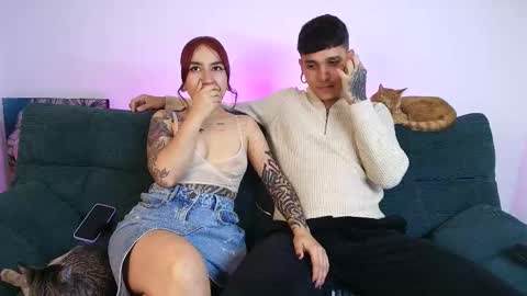 tender_dust online show from October 28, 4:49 am