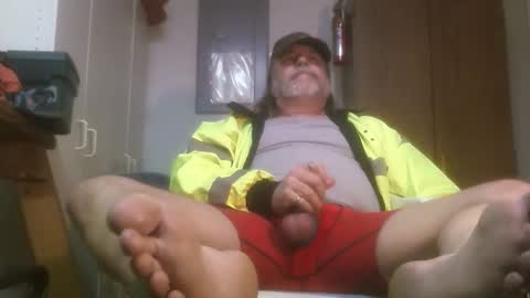 Snapshot of tennredneck chatting on February 25, 6:14 am Tennredneck online show from February 25, 6:14 am