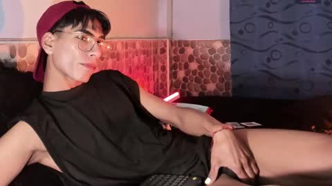 Snapshot of teo_369 chatting on December 23, 10:01 pm Teo online show from December 23, 10:01 pm