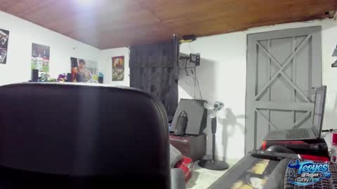 teoyes_ online show from March 9, 11:42 pm