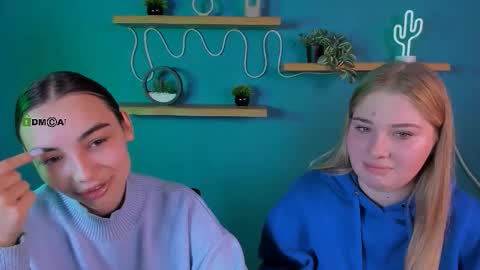 Snapshot of tereza_moon chatting on October 22, 9:20 am Youre Tereza online show from October 22, 9:20 am