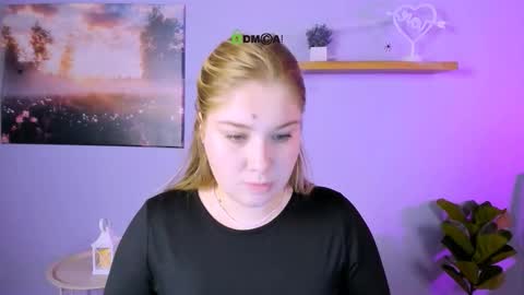 Snapshot of tereza_moon chatting on November 1, 9:55 am Youre Tereza online show from November 1, 9:55 am