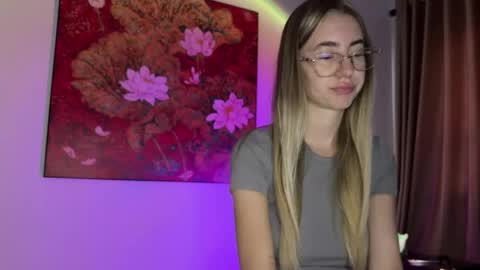 tessa_calmness online show from May 30, 3:03 am