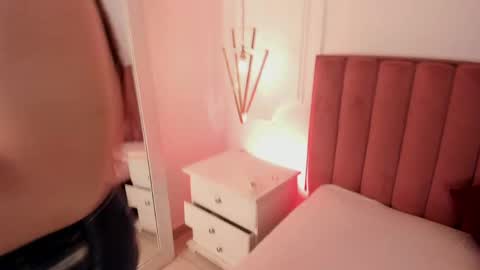 Snapshot of tessa_sinclaire chatting on June 5, 6:57 pm TERESA online show from June 5, 6:57 pm