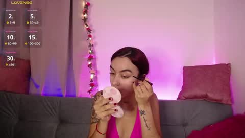 Tessa foxie      online show from June 2, 12:29 pm