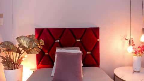 Tessamonroee online show from March 28, 6:18 pm