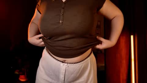 tesspleasuree online show from February 18, 1:07 pm