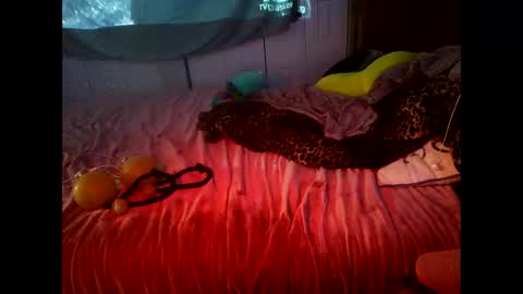 Snapshot of tetherbelle chatting on January 7, 11:18 pm tetherbelle online show from January 7, 11:18 pm