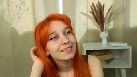 Snapshot of tgirlfoxy chatting on June 10, 7:07 am Foxy Zuccinni Roxy Little online show from June 10, 7:07 am
