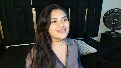 T H A I S  online show from March 18, 10:57 pm