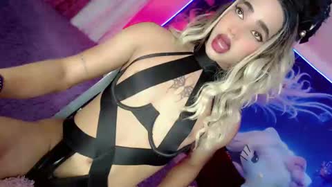 Thalia Girl online show from March 2, 1:36 am