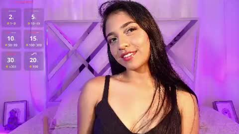 Snapshot of thalia_gomez__ chatting on July 1, 8:30 pm thalia online show from July 1, 8:30 pm