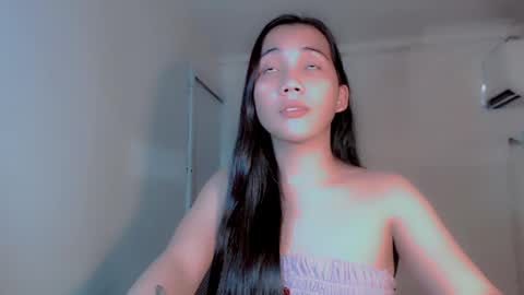 Snapshot of thalia_sunshine chatting on December 4, 11:02 pm Thalia online show from December 4, 11:02 pm