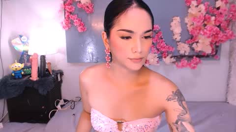 Snapshot of thalia_venture chatting on October 5, 3:05 am Thalia online show from October 5, 3:05 am