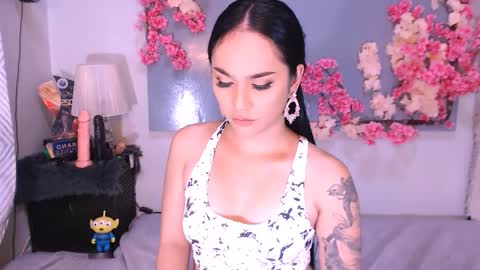 Snapshot of thalia_venture chatting on October 24, 1:29 pm Thalia online show from October 24, 1:29 pm