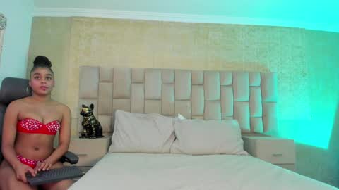 Thamara Fox online show from December 16, 4:34 am