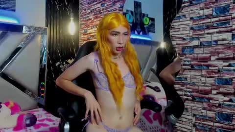 Snapshot of thamara_roberts chatting on April 23, 2:02 am thamara_roberts online show from April 23, 2:02 am
