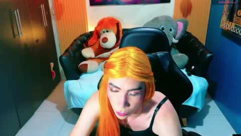 Snapshot of thamara_roberts chatting on April 25, 12:41 pm thamara_roberts online show from April 25, 12:41 pm