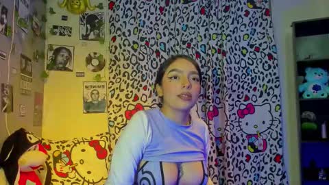 Snapshot of thania_777 chatting on October 30, 11:05 pm Thania online show from October 30, 11:05 pm