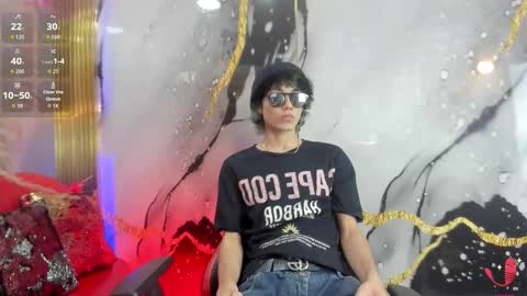 Snapshot of thanier_18 chatting on March 1, 7:05 pm thanier_18 online show from March 1, 7:05 pm