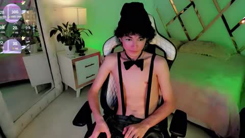 thanier_18 online show from March 17, 8:45 pm