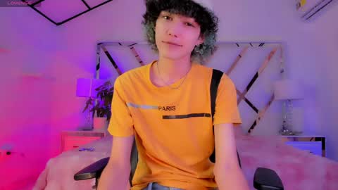 thanier_18 online show from April 13, 7:25 am