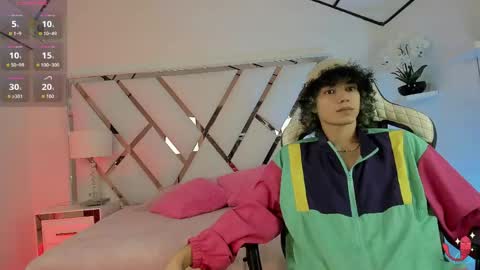 Snapshot of thanier_18 chatting on June 7, 2:59 am thanier_18 online show from June 7, 2:59 am