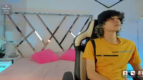 Snapshot of thanier_18 chatting on June 18, 6:56 pm thanier_18 online show from June 18, 6:56 pm
