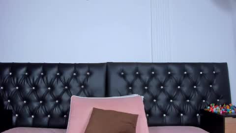 thara webstter online show from November 5, 11:54 am