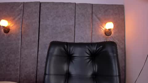 thara webstter online show from June 12, 11:42 am