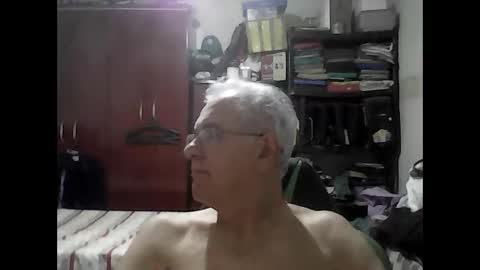 Snapshot of thataco chatting on May 2, 1:54 am thataco online show from May 2, 1:54 am