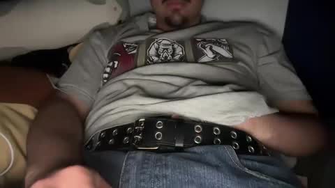 Snapshot of thatboi_g chatting on March 4, 12:38 am thatboi_g online show from March 4, 12:38 am