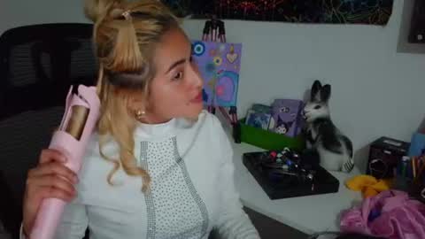 Snapshot of thatgirl2003 chatting on July 29, 11:03 pm online show from July 29, 11:03 pm
