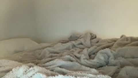 Melanie online show from March 9, 4:27 am