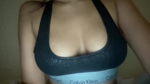 Melanie online show from March 31, 10:32 pm