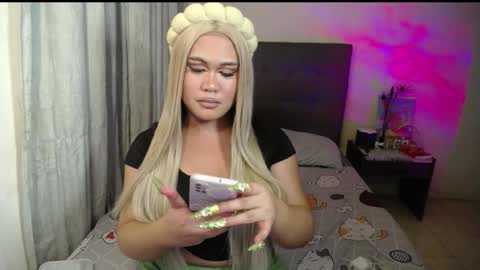 NOEY online show from March 1, 3:49 pm