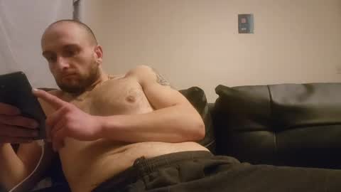 Snapshot of thatman1997655 chatting on February 28, 10:05 am thatman1997655 online show from February 28, 10:05 am