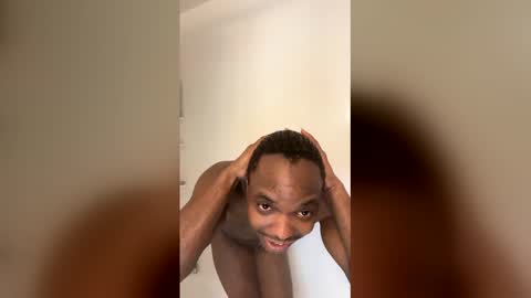 Snapshot of thatprettyboi chatting on May 2, 9:47 am Dakota online show from May 2, 9:47 am