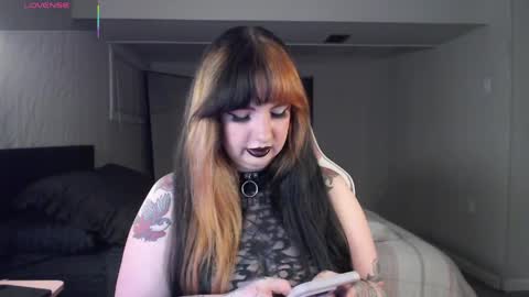 Thatwitch710 online show from March 27, 5:13 am